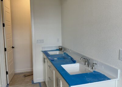 Photo of plain bathroom before renovations